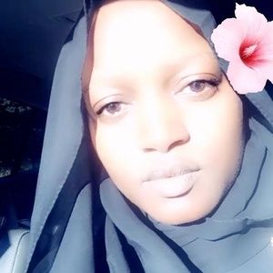 Meet your Posher, Eva